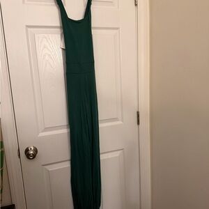 Aria Lattner Elegant Green jumpsuit